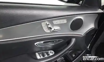 Mercedes-Benz E-Class 2019 2.0 Автомат в Москве № 160901, миниатюра 5