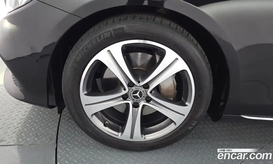 Mercedes-Benz E-Class 2019 2.0 Автомат в Москве № 160901, фото 8