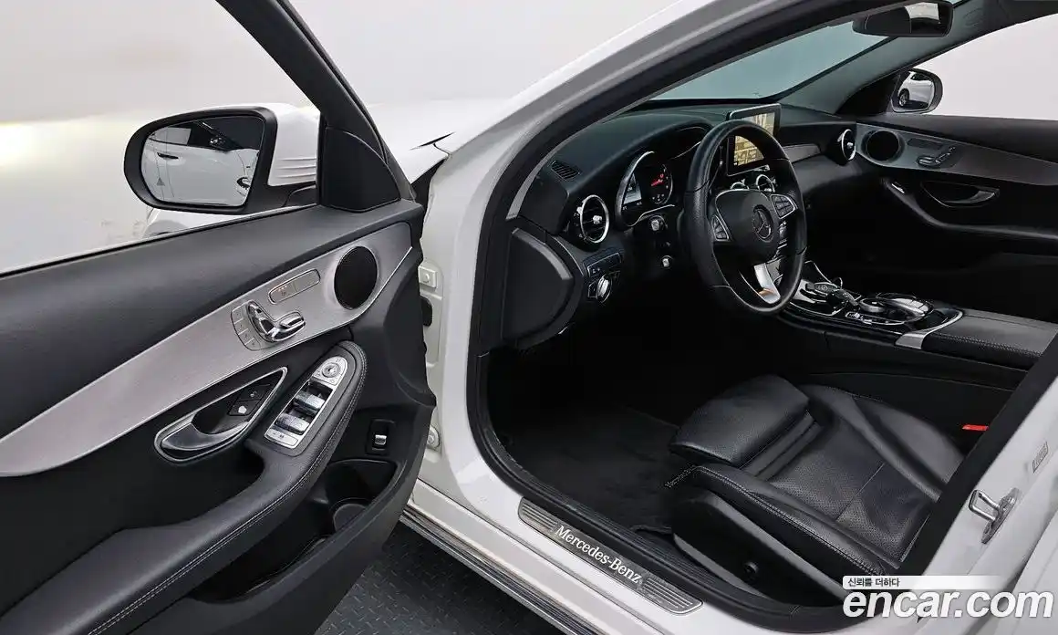 Mercedes-Benz C-Class 2017 2.0 Автомат в Москве № 161088, фото 11