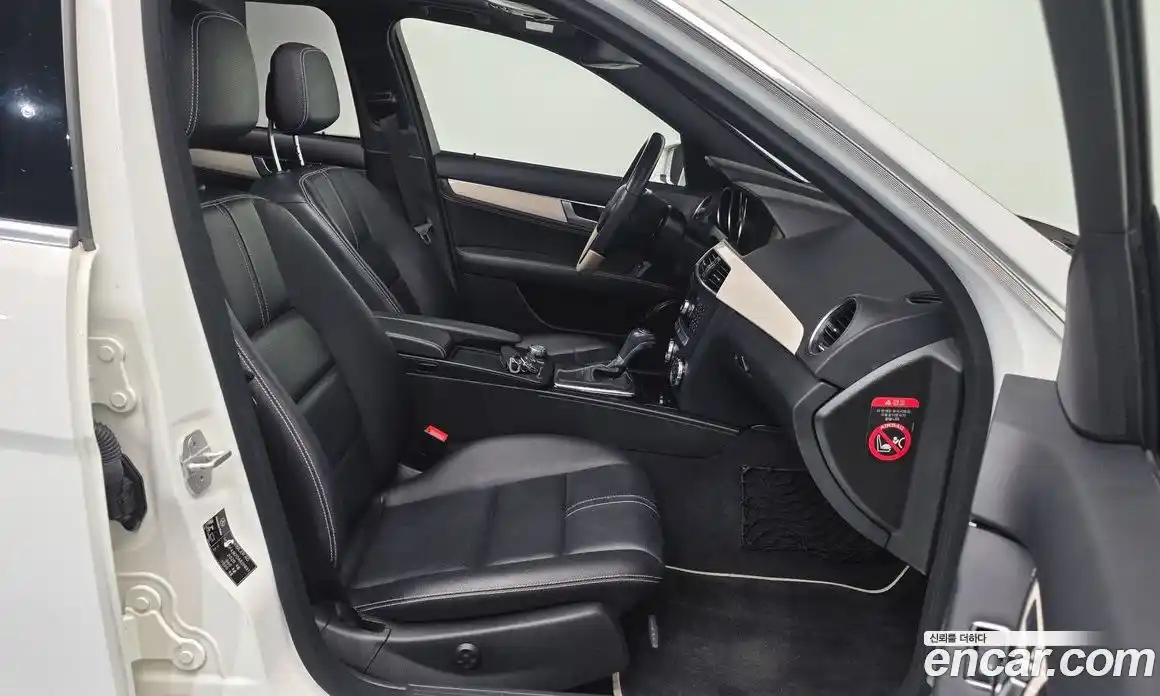 Mercedes-Benz C-Class 2013 1.8 Автомат в Москве № 161604, фото 12