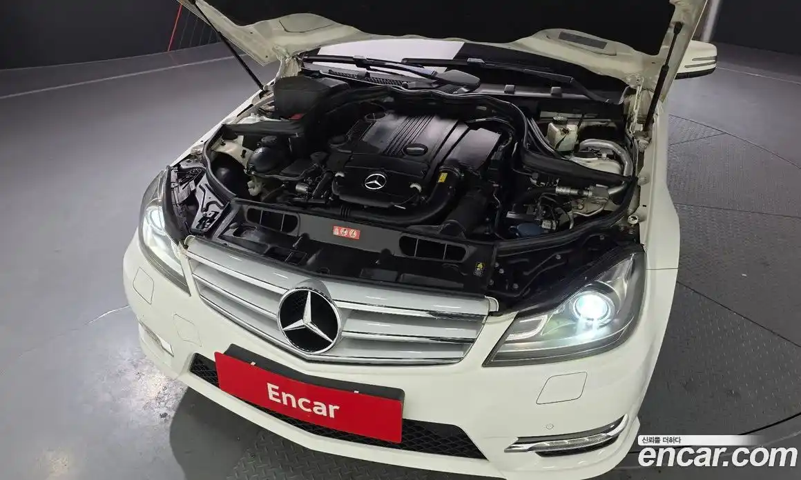 Mercedes-Benz C-Class 2013 1.8 Автомат в Москве № 161604, фото 14