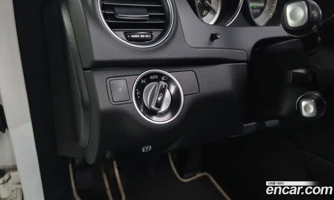 Mercedes-Benz C-Class 2013 1.8 Автомат в Москве № 161604, фото 18