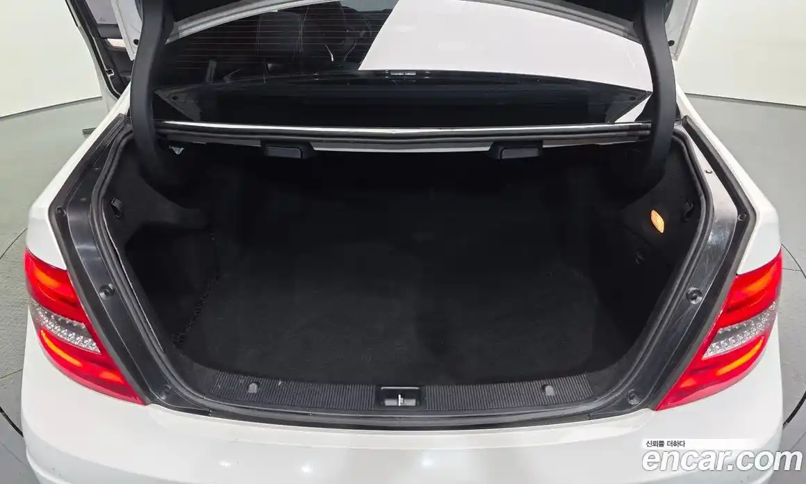 Mercedes-Benz C-Class 2013 1.8 Автомат в Москве № 161604, фото 19