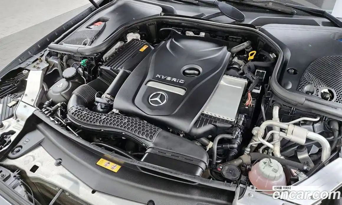 Mercedes-Benz E-Class 2021 2.0 Автомат в Москве № 162083, фото 3