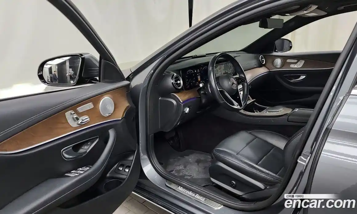 Mercedes-Benz E-Class 2021 2.0 Автомат в Москве № 162083, фото 5