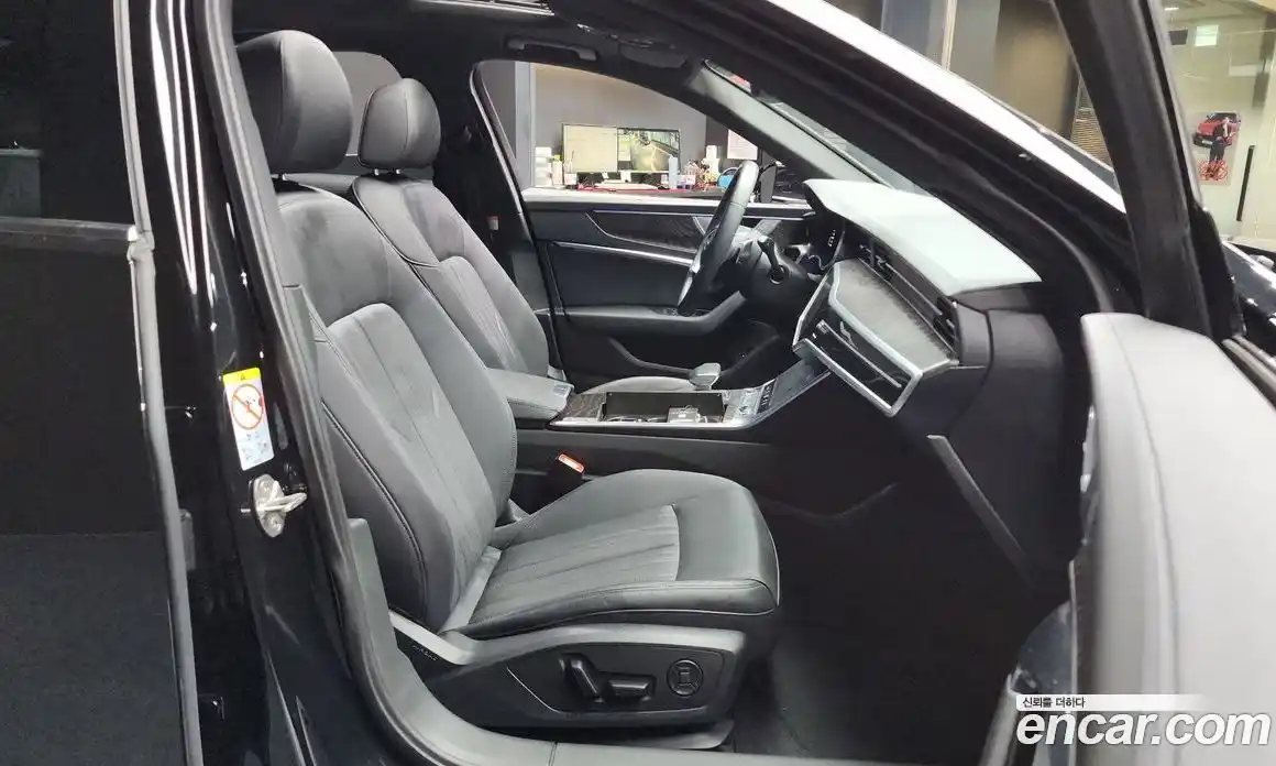 Audi A6 2023 2.0 Автомат в Москве № 162420, фото 1