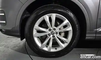 Audi Q7 2019 2.0 Автомат в Москве № 163217, миниатюра 4