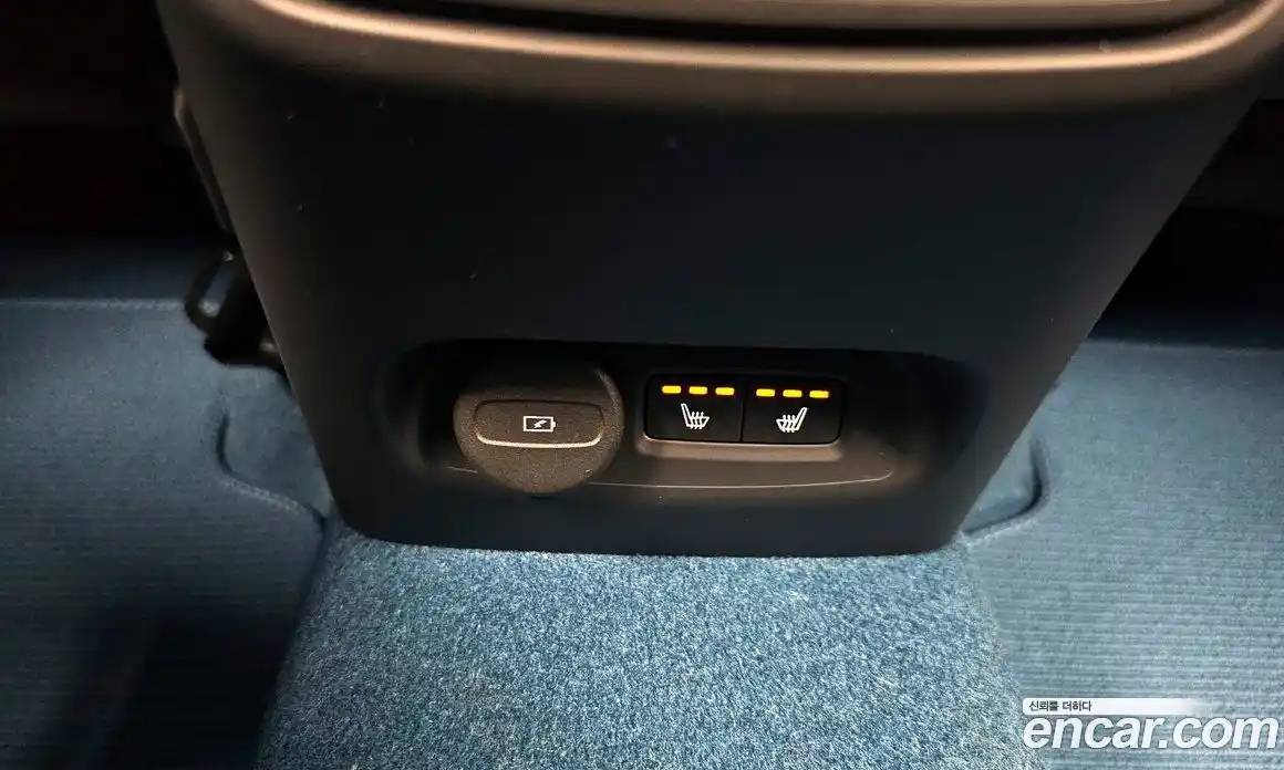 Volvo XC40 2024 0.2 Автомат в Москве № 164290, фото 12