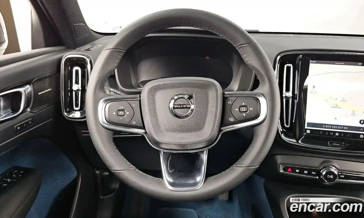 Volvo XC40 2024 0.2 Автомат в Москве № 164290, фото 13