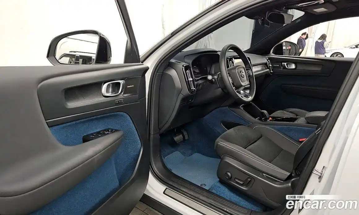 Volvo XC40 2024 0.2 Автомат в Москве № 164290, фото 9