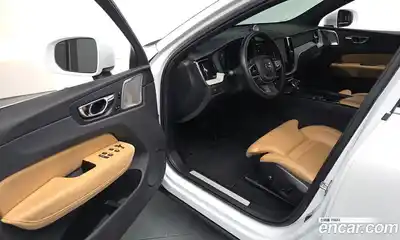 Volvo XC60 2020 2.0 Автомат в Москве № 164524, миниатюра 11