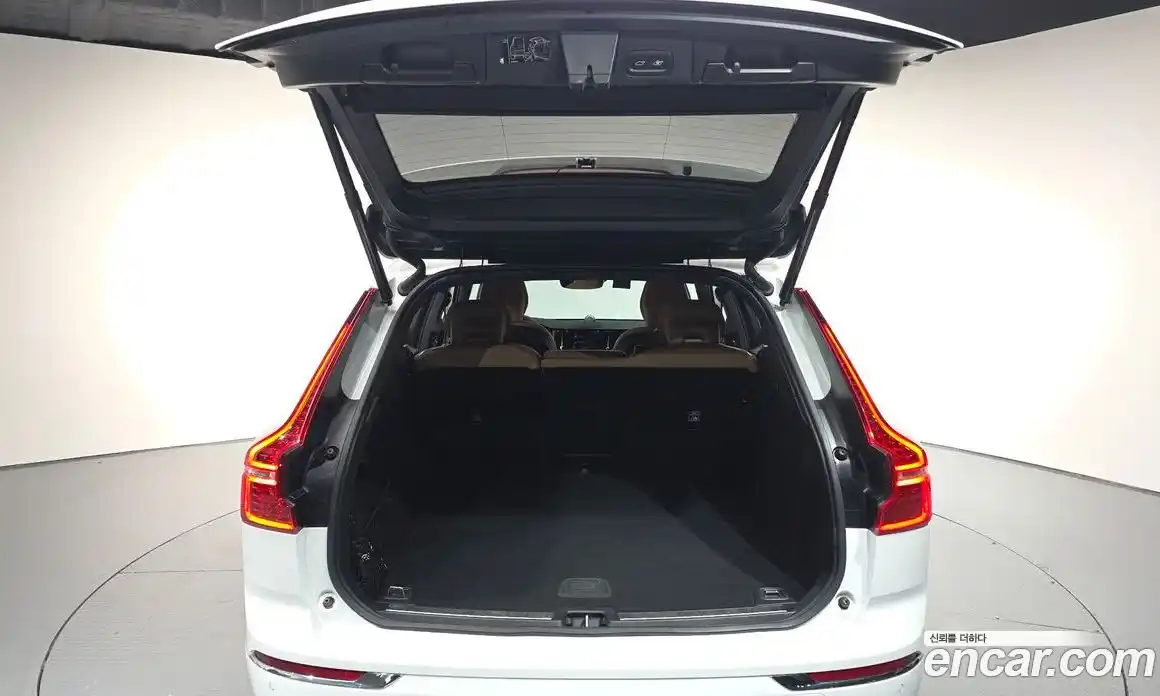 Volvo XC60 2020 2.0 Автомат в Москве № 164524, фото 16