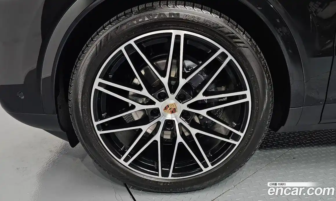 Porsche Cayenne 2024 3.0 Автомат в Москве № 164924, фото 5