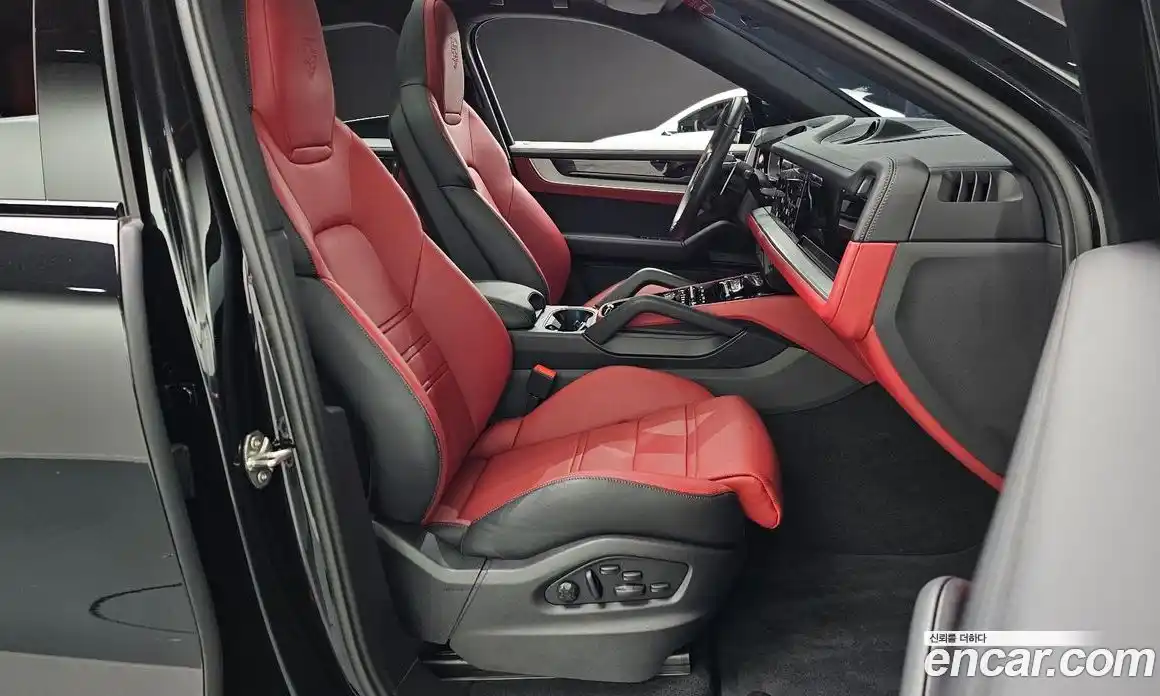 Porsche Cayenne 2024 3.0 Автомат в Москве № 164924, фото 10