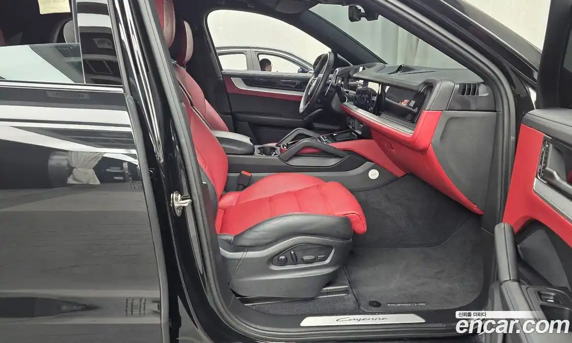 Porsche Cayenne 2024 3.0 Автомат в Москве № 165023, фото 11