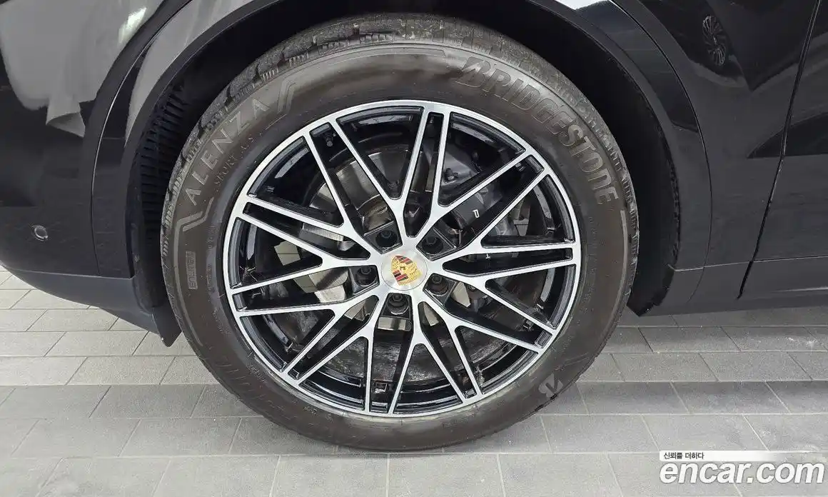 Porsche Cayenne 2024 3.0 Автомат в Москве № 165023, фото 5