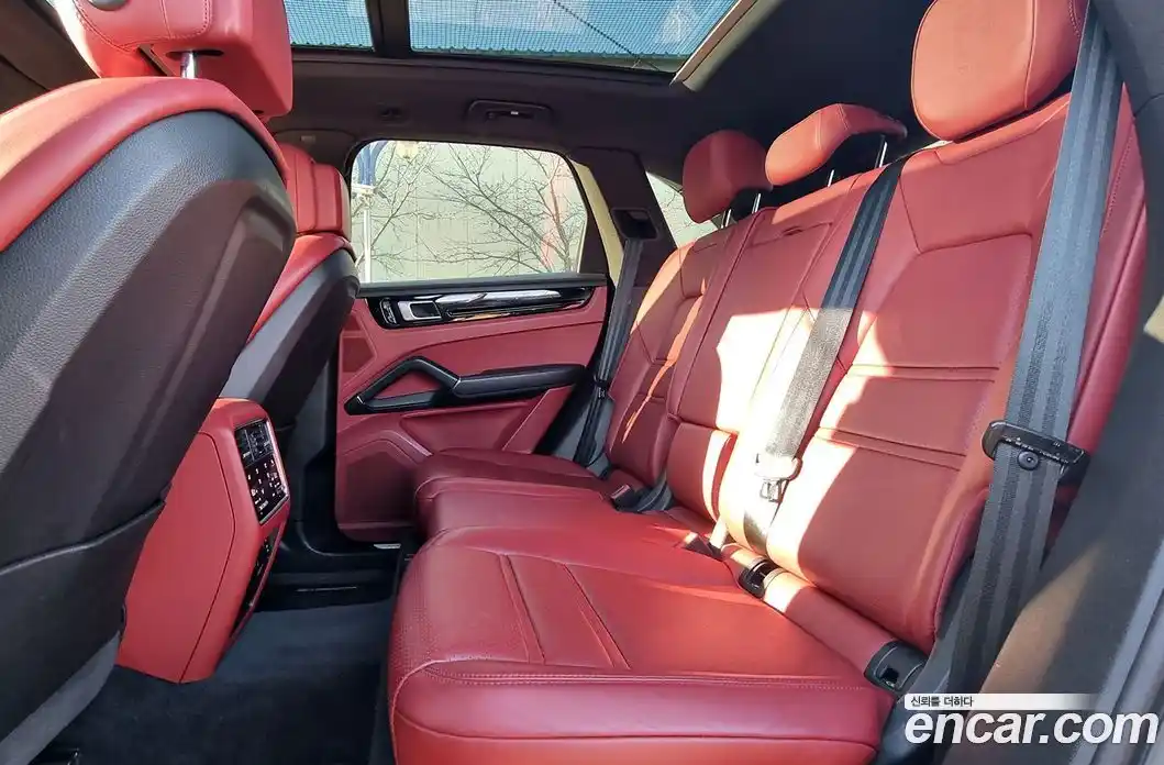 Porsche Cayenne 2020 3.0 Автомат в Москве № 165860, фото 13