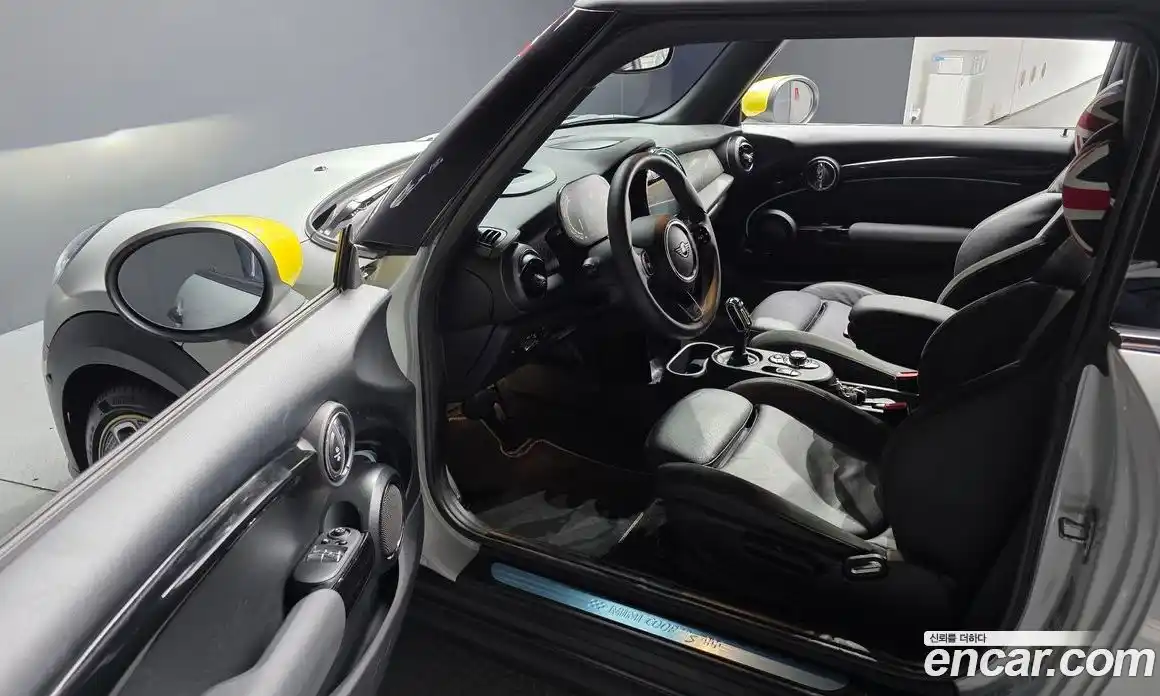 Mini Cooper 2023 Автомат в Москве № 166940, фото 14