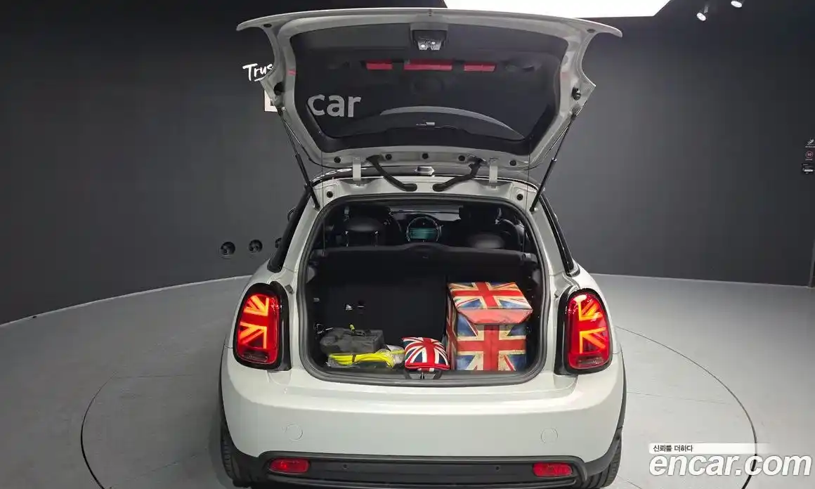 Mini Cooper 2023 Автомат в Москве № 166940, фото 17