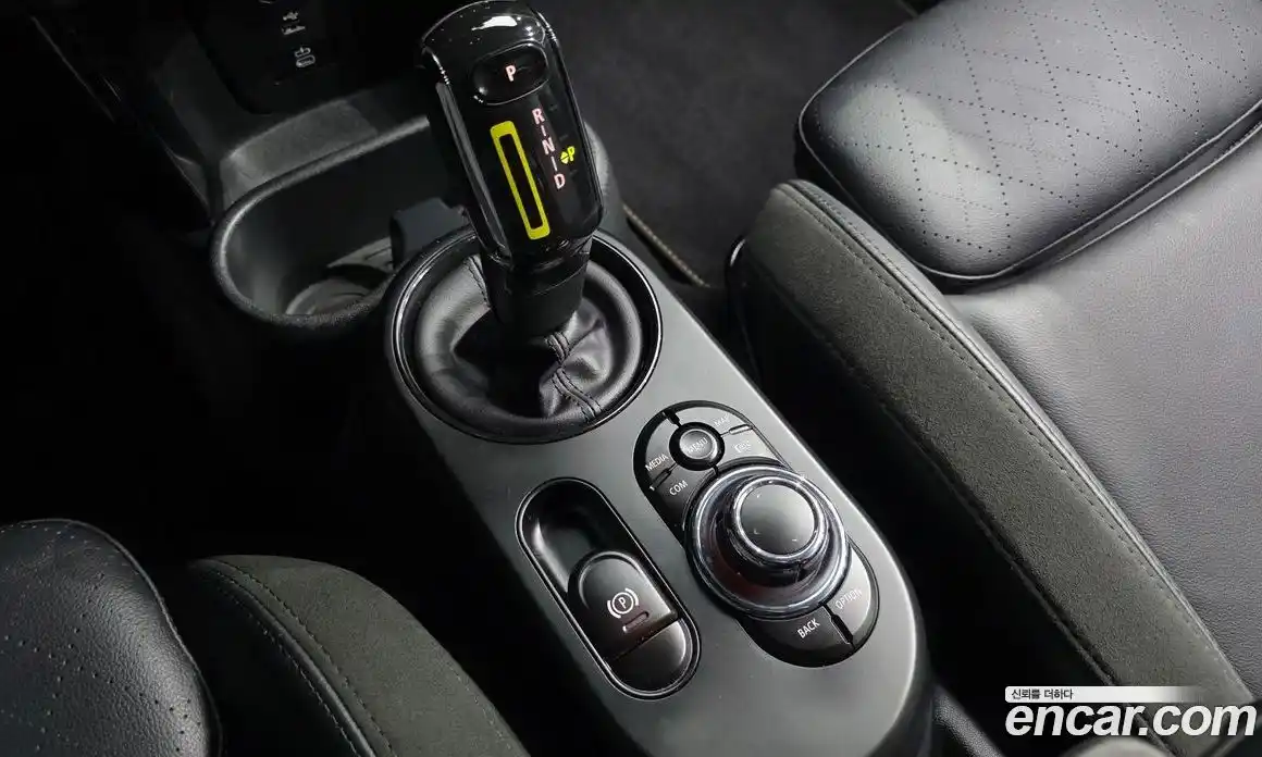 Mini Cooper 2023 Автомат в Москве № 166940, фото 4