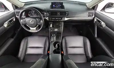 Lexus CT200h 2018 1.8 Автомат в Москве № 167981, миниатюра 7