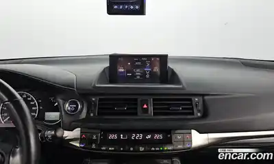 Lexus CT200h 2018 1.8 Автомат в Москве № 167981, миниатюра 9