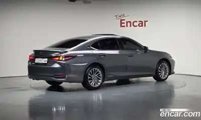Lexus ES 2020 2.5 Автомат в Москве № 168111, миниатюра 2