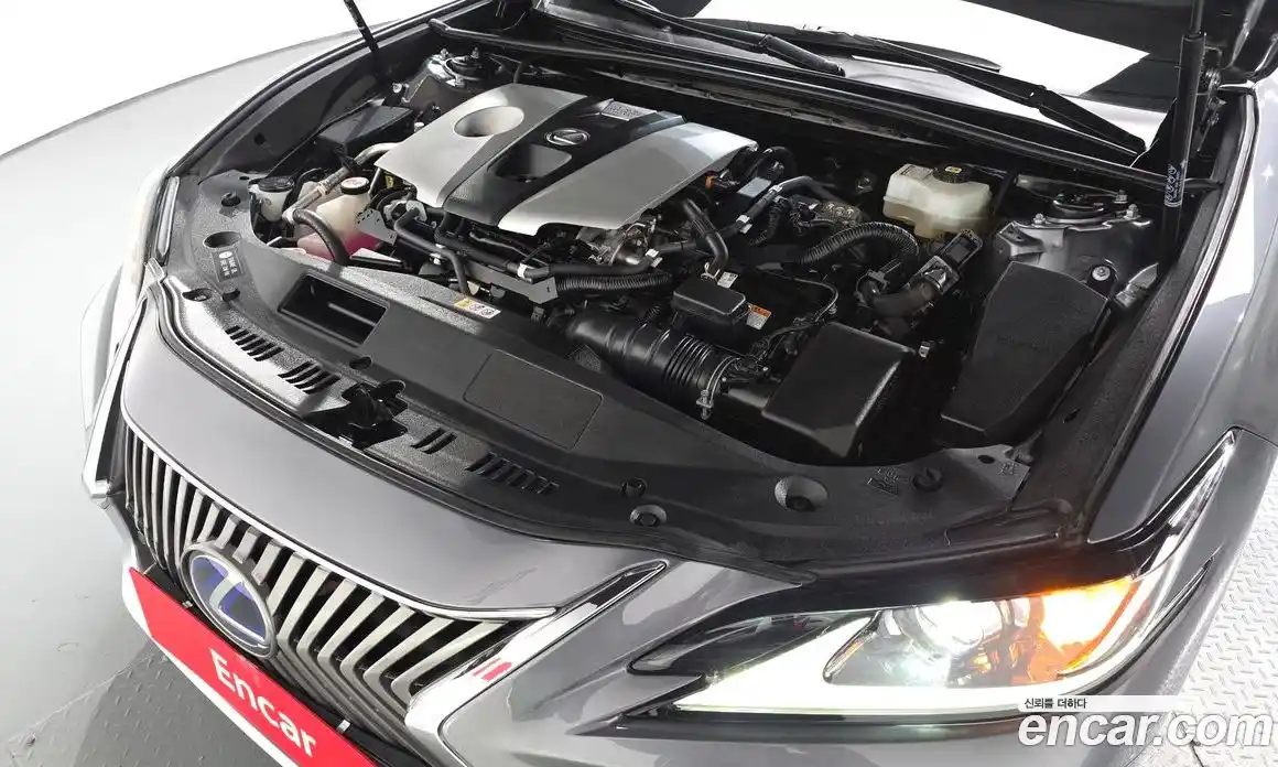 Lexus ES 2020 2.5 Автомат в Москве № 168111, фото 6