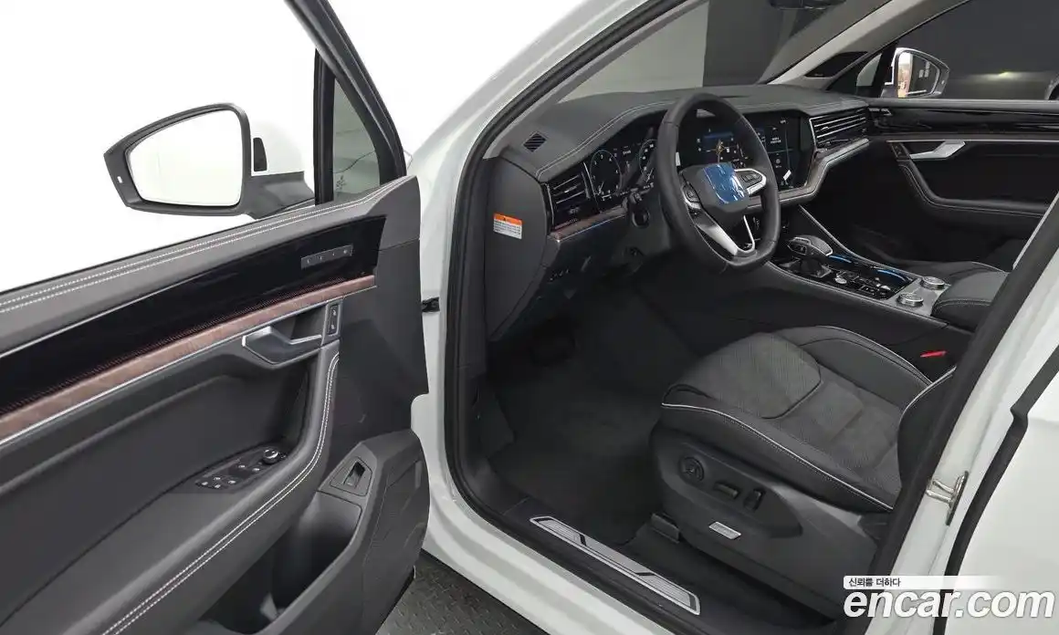 Volkswagen Touareg 2026 3.0 Автомат в Москве № 168357, фото 11