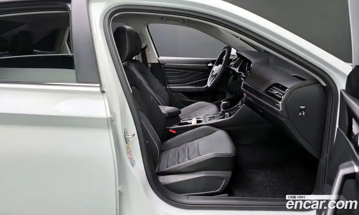 Volkswagen Jetta 2023 1.5 Автомат в Москве № 168627, фото 5