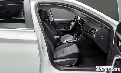 Volkswagen Jetta 2023 1.5 Автомат в Москве № 168627, миниатюра 5