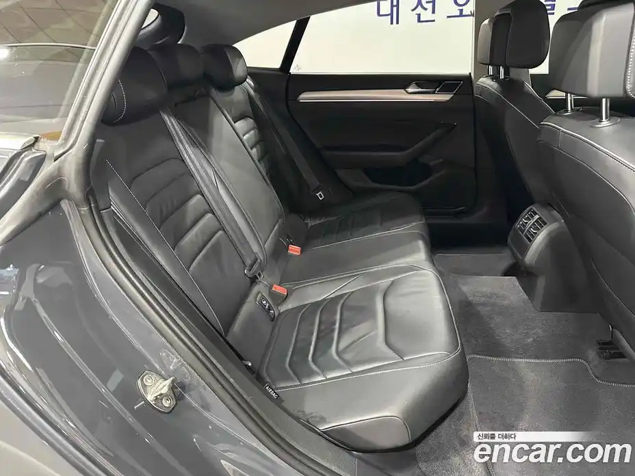 Volkswagen Arteon 2019 2.0 Автомат в Москве № 168720, фото 16