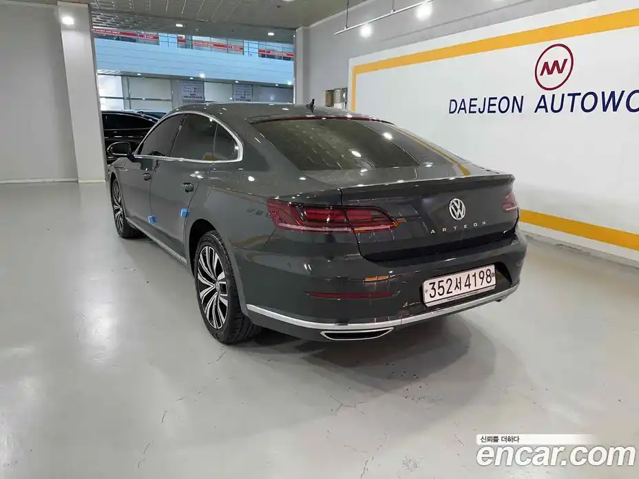 Volkswagen Arteon 2019 2.0 Автомат в Москве № 168720, фото 5