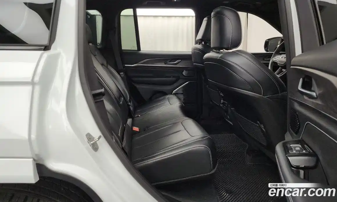 Jeep Cherokee 2023 3.6 Автомат в Москве № 169459, фото 14