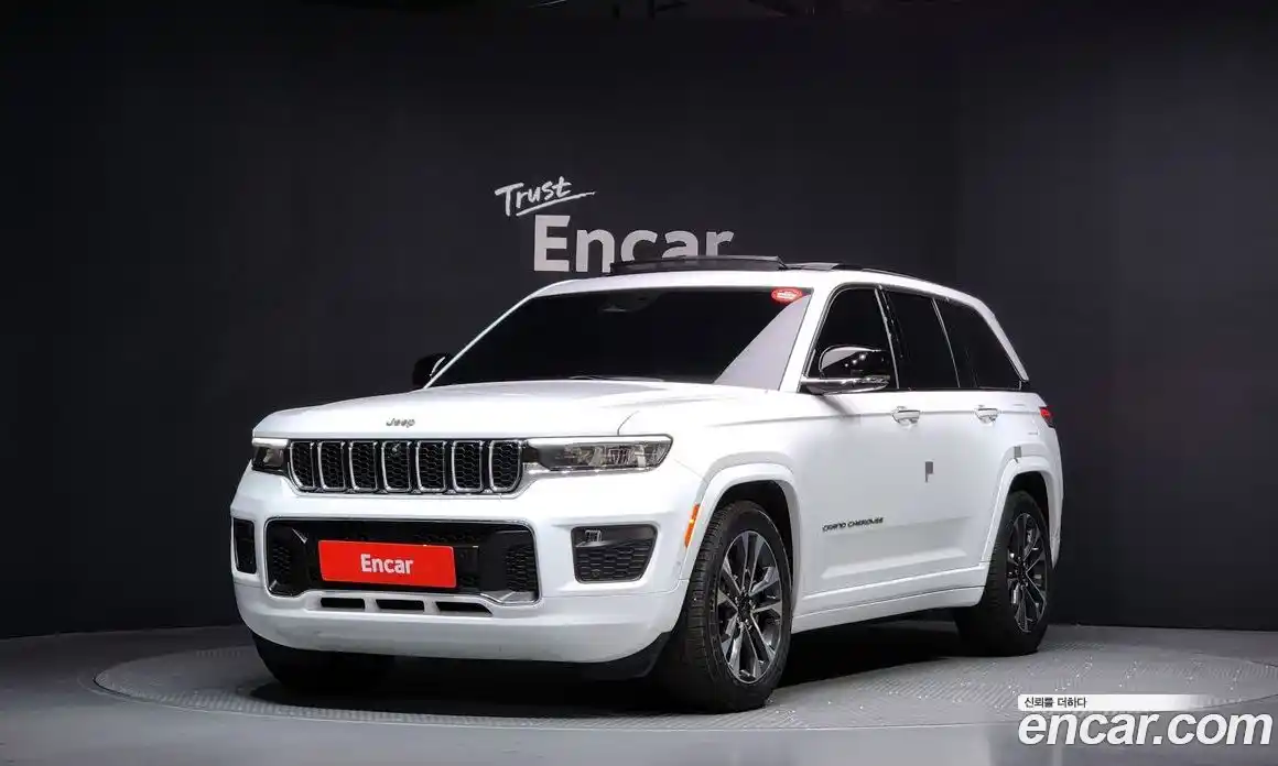 Jeep Cherokee 2023 3.6 Автомат в Москве № 169459, фото 19