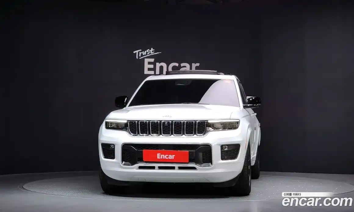 Jeep Cherokee 2023 3.6 Автомат в Москве № 169459, фото 7