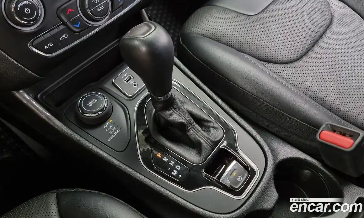 Jeep Cherokee 2022 2.4 Автомат в Москве № 169516, фото 15