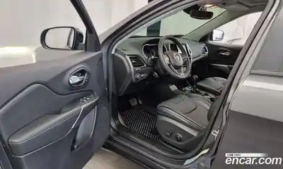 Jeep Cherokee 2022 2.4 Автомат в Москве № 169516, миниатюра 2