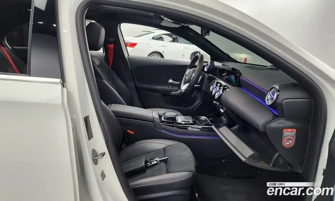 Mercedes-Benz A-Class 2020 2.0 Автомат в Москве № 178361, фото 11