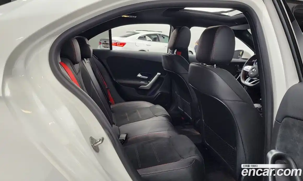 Mercedes-Benz A-Class 2020 2.0 Автомат в Москве № 178361, фото 12