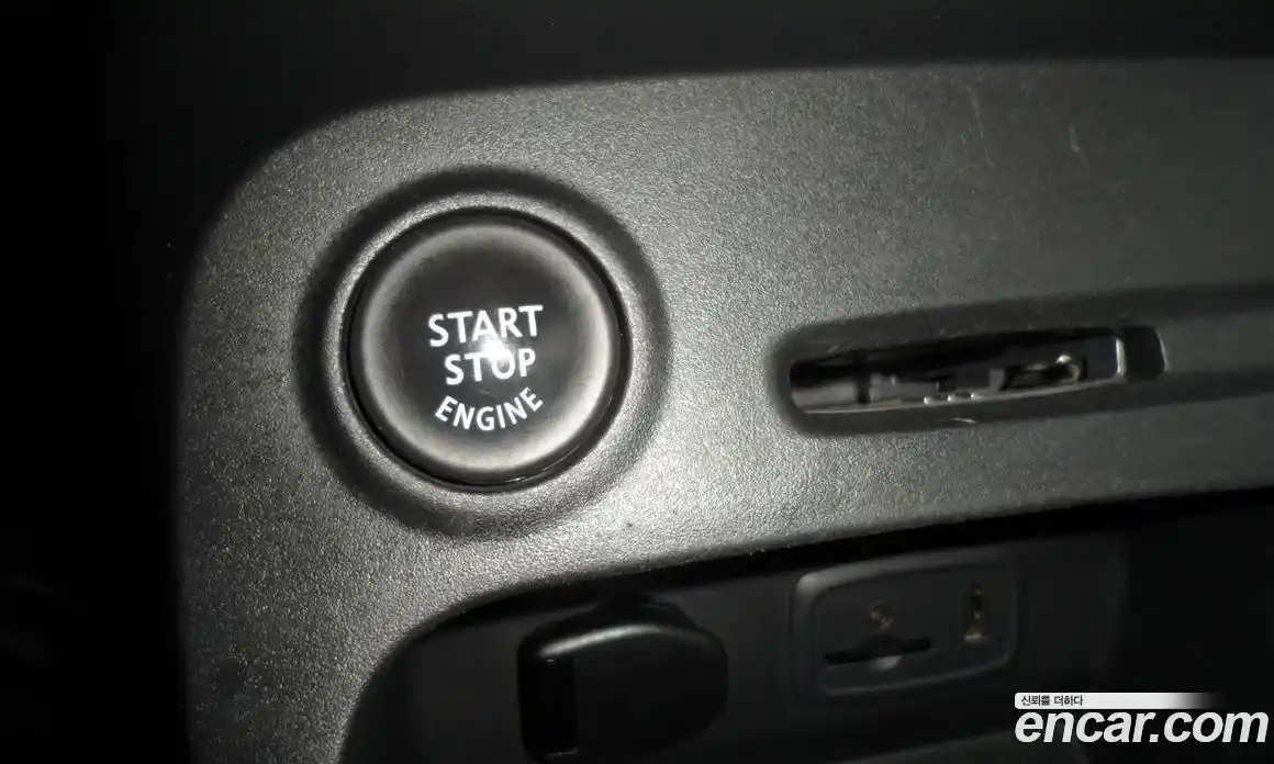 Renault QM3 2014 1.5 Автомат в Москве № 185945, фото 11