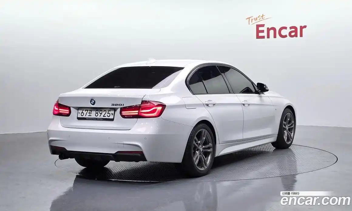 BMW 3-Series 2018 2.0 Автомат в Москве № 188096, фото 12