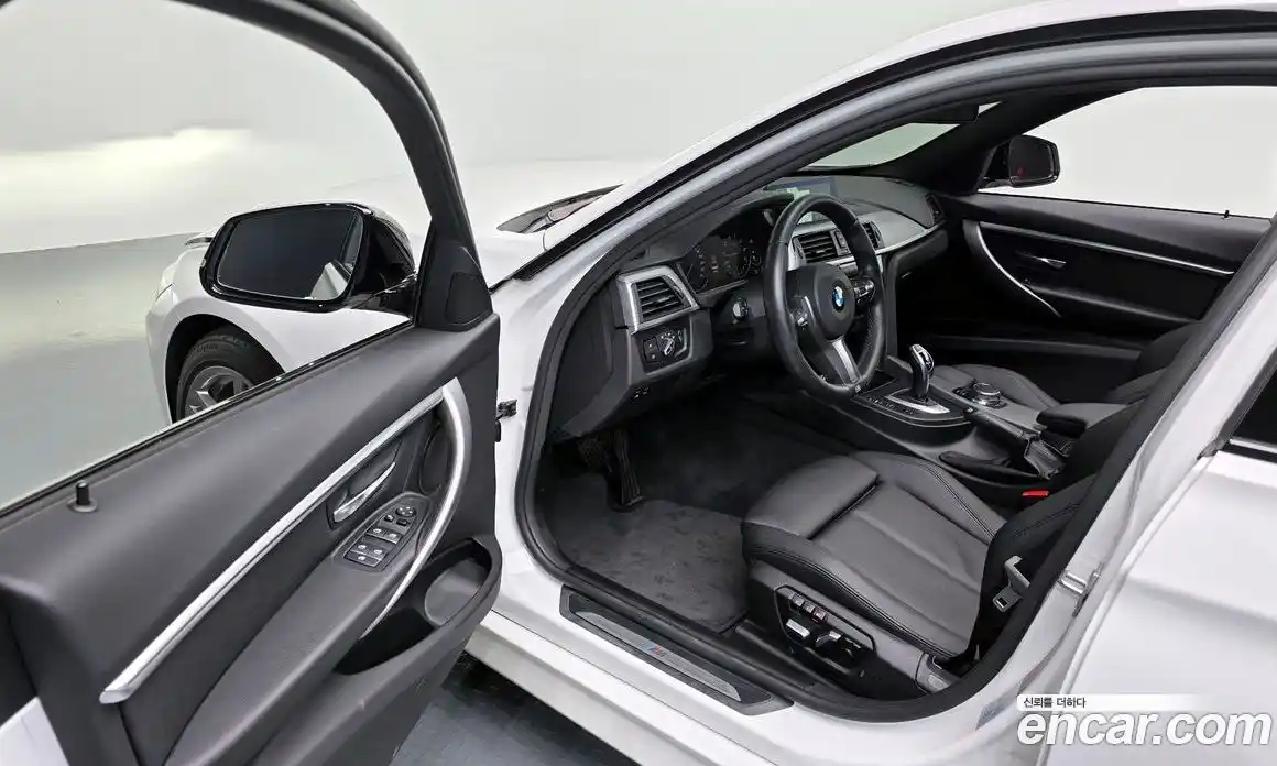 BMW 3-Series 2018 2.0 Автомат в Москве № 188096, фото 16