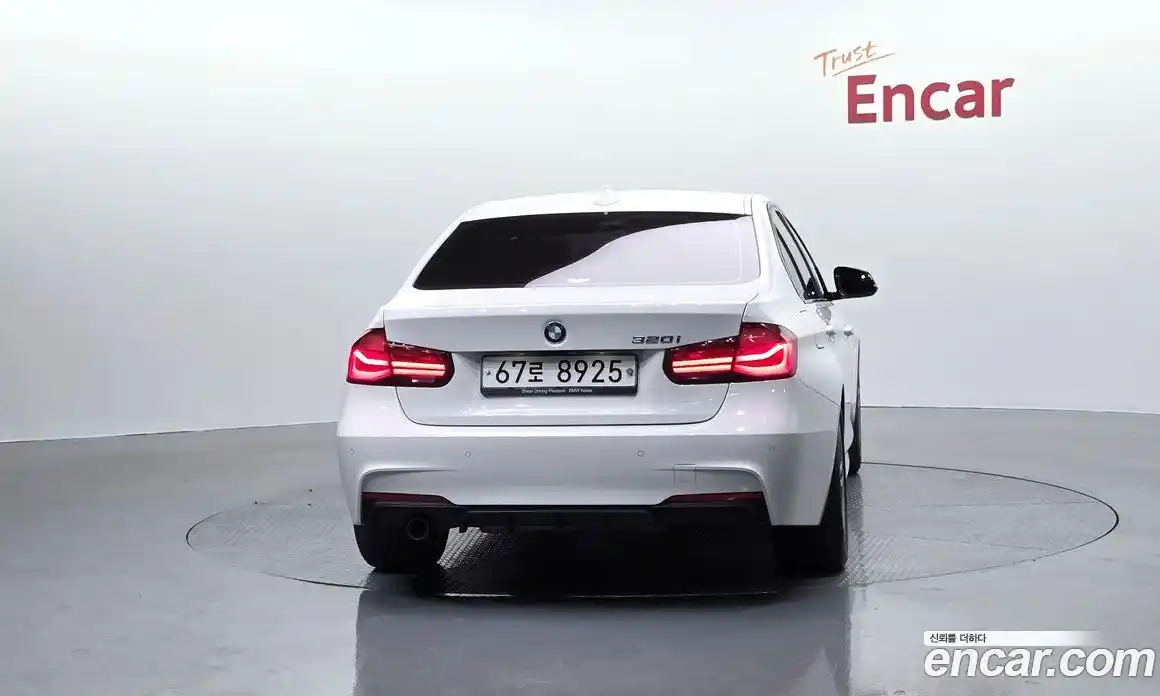 BMW 3-Series 2018 2.0 Автомат в Москве № 188096, фото 3