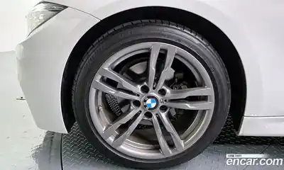 BMW 3-Series 2018 2.0 Автомат в Москве № 188096, миниатюра 6