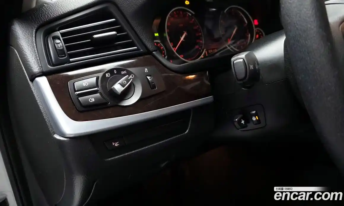 BMW 5-Series 2013 2.0 Автомат в Москве № 191615, фото 18