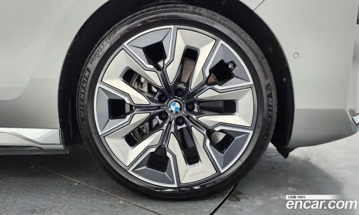 BMW i7 2023 0.3 Автомат в Москве № 192071, фото 17