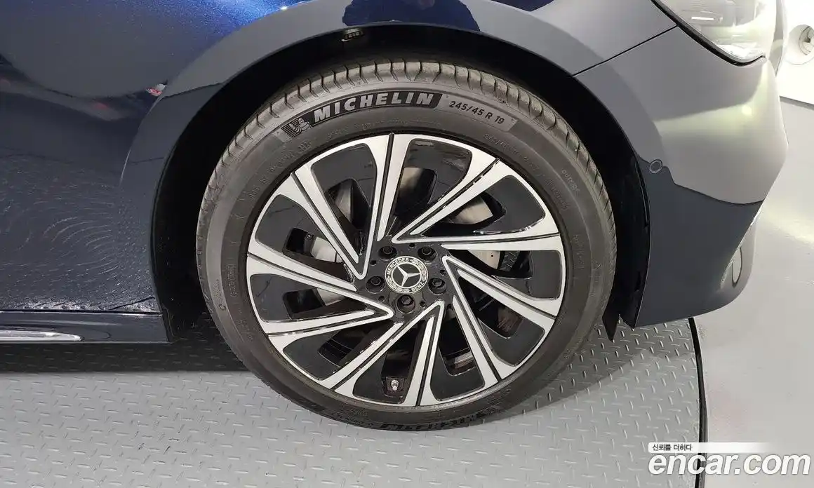 Mercedes-Benz E-Class 2024 2.0 Автомат в Москве № 193730, фото 16