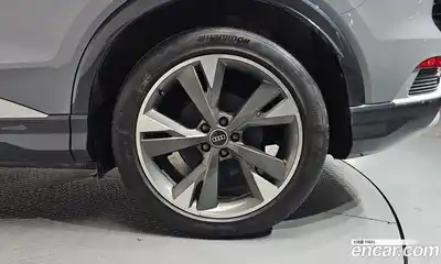 Audi Q4 e-tron 2023 0.2 Автомат в Москве № 196012, миниатюра 2