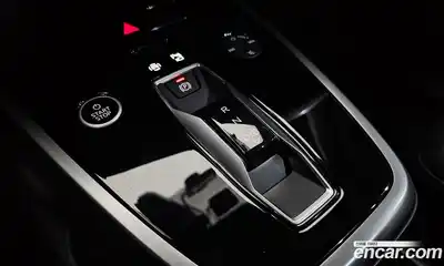 Audi Q4 e-tron 2023 0.2 Автомат в Москве № 196012, миниатюра 3